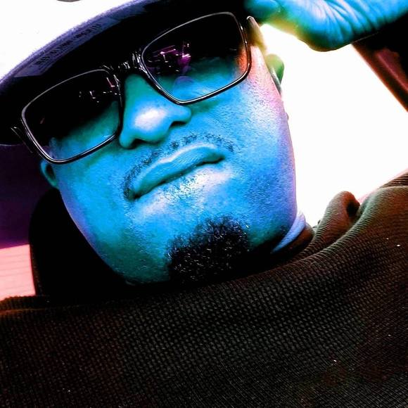 Meet your Posher, Shaun - Picture 1 of 1